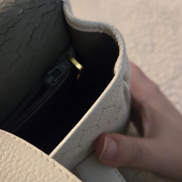 Christian Dior Vintage White Honeycomb Hand bag - Picture 14 of 17